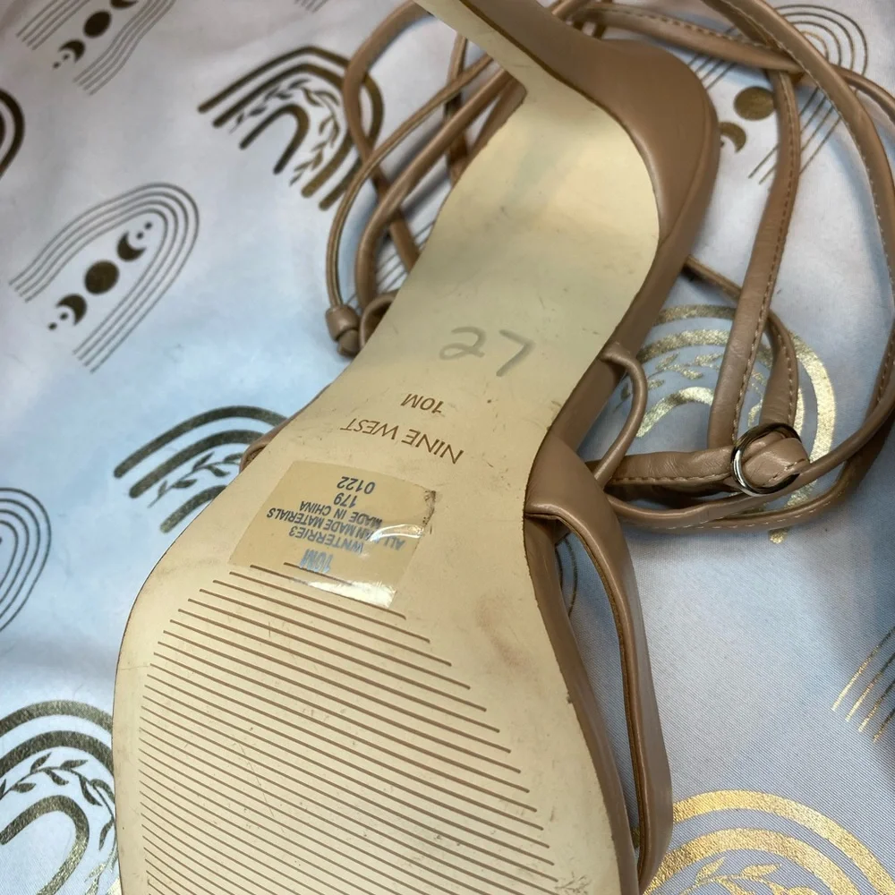 Nine West Tan Heels Modern Sophisticated Design
